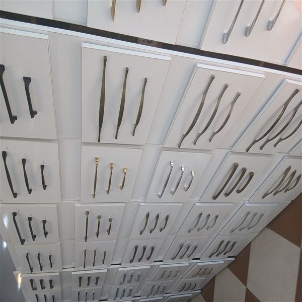 قفل و یراق اطمینان 